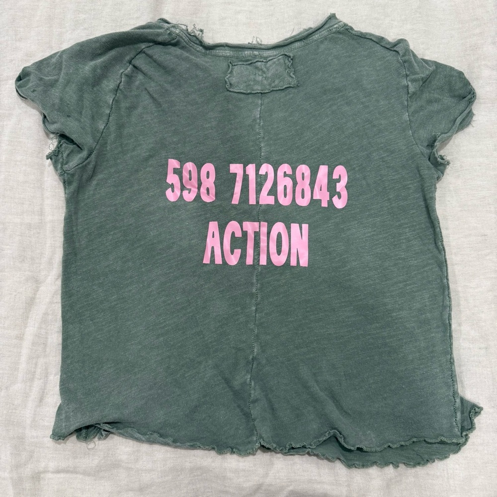Free people limited edition Green T-Shirt with Pink action serie